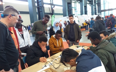 Els participants de l'InserJove durant una activitat | Associació Juvenil Esquitx